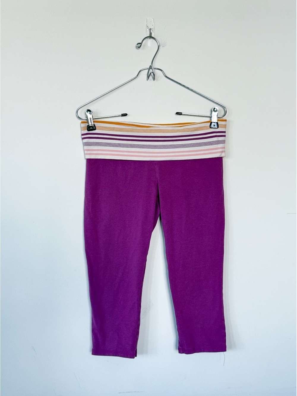 Mossimo Supply Co 2010s Pink Folder Capri Cropped Leggings Workout Athleisure